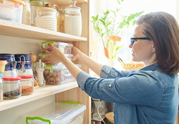 5 Pantry Planning Tips to Save $300 on Groceries Each Month